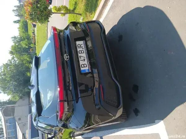 Utilizat 2024 Toyota C-HR SUV | 27.900 EUR - Imagine 1/4