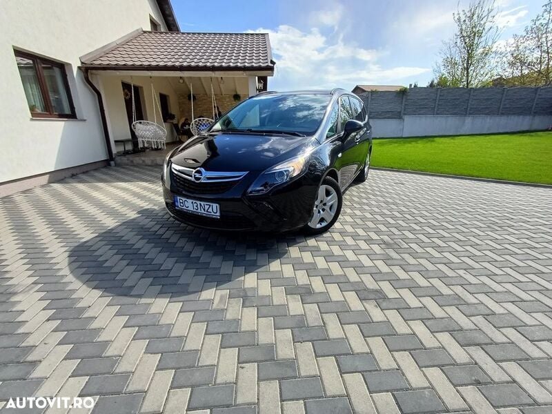 Negru Utilizat 2015 Opel Zafira Business Edition Monovolum | 6.900 EUR (Preț OK) - Imagine 1/4