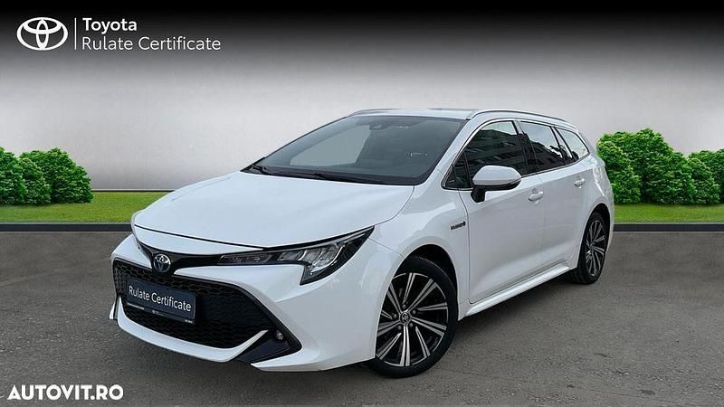 Culoarealb Utilizat 2020 Toyota Corolla Break | 19.500 EUR (Scump) - Imagine 1/4