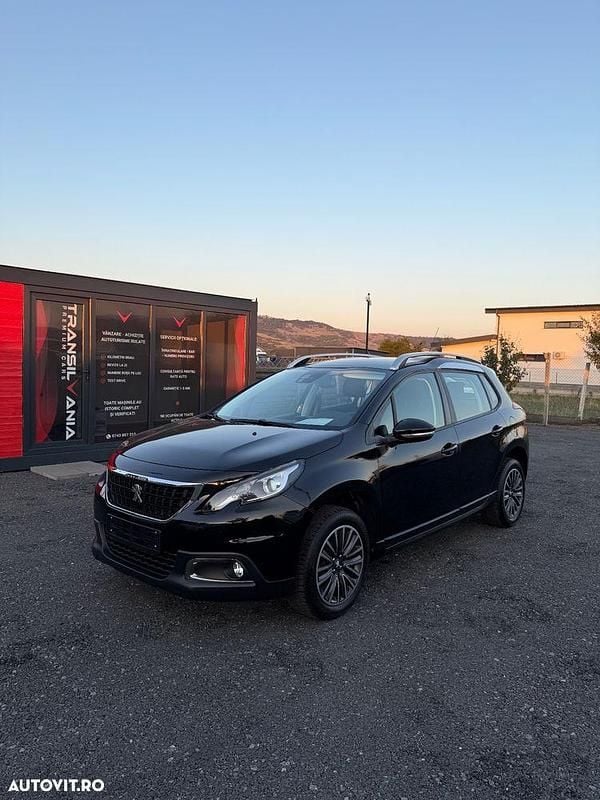 Culoarenegru Utilizat 2017 Peugeot 2008 Allure SUV | 8.400 EUR (Preț bun) - Imagine 1/4