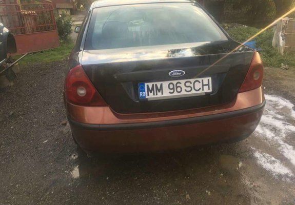 Negru Utilizat 2000 Ford Mondeo Berlinǎ | 1.200 EUR - Imagine 1/1