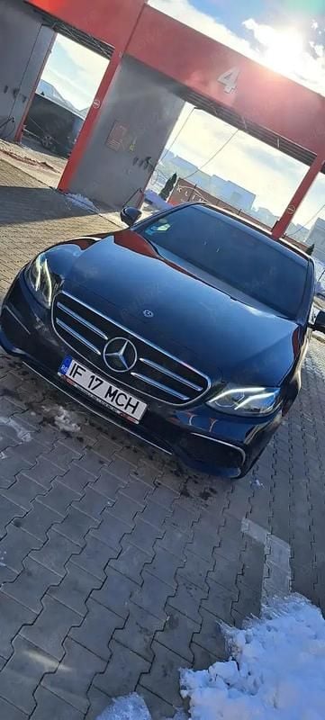 Second-hand Mercedes E220 194 CP (142 kW) 2018 Negru Berlinǎ