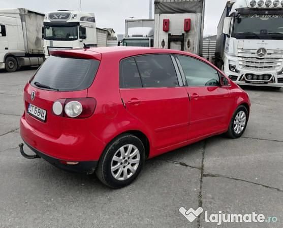 Second-hand VW Golf V 105 CP (77 kW) 2005 Rosu Hatchback