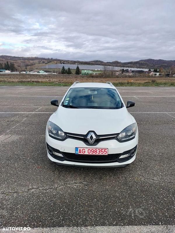 Culoarealb Utilizat 2016 Renault Mégane LIMITED Monovolum | 6.700 EUR - Imagine 1/4