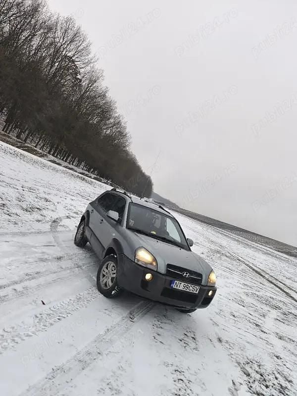 Second-hand Hyundai Tucson 131 CP (96 kW) 2008 Gri SUV