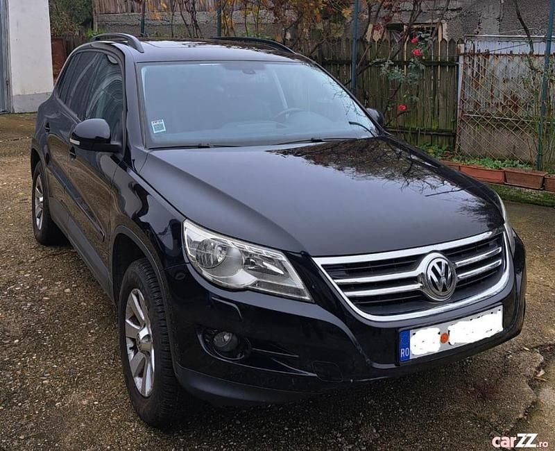 Negru Utilizat 2010 VW Tiguan Track & Field SUV | 8.500 EUR (Preț OK) - Imagine 1/4