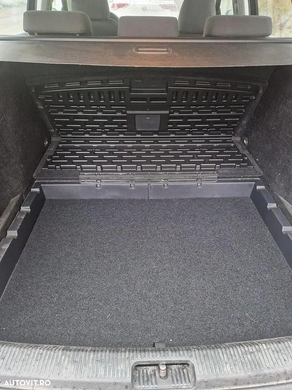 Second-hand VW Golf V Highline 102 CP (75 kW) 2009 Culoarealbastru Break