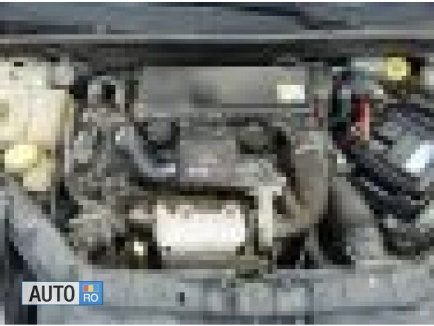 Second-hand Ford Fiesta Ghia 68 CP (50 kW) 2005 Alb Hatchback