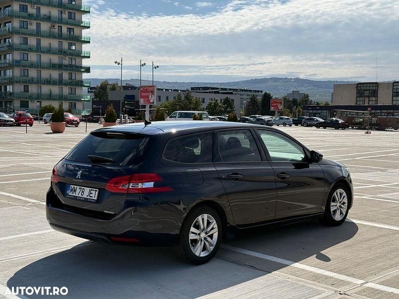 Second-hand Peugeot 308 Active 102 CP (75 kW) 2018 Culoarealbastru Break