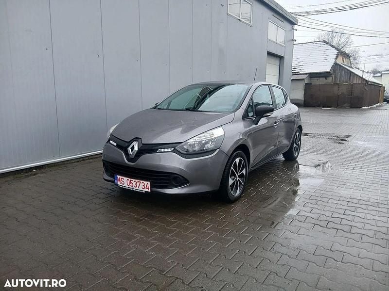 Second-hand Renault Clio IV 73 CP (53 kW) 2015 Culoareargint Hatchback