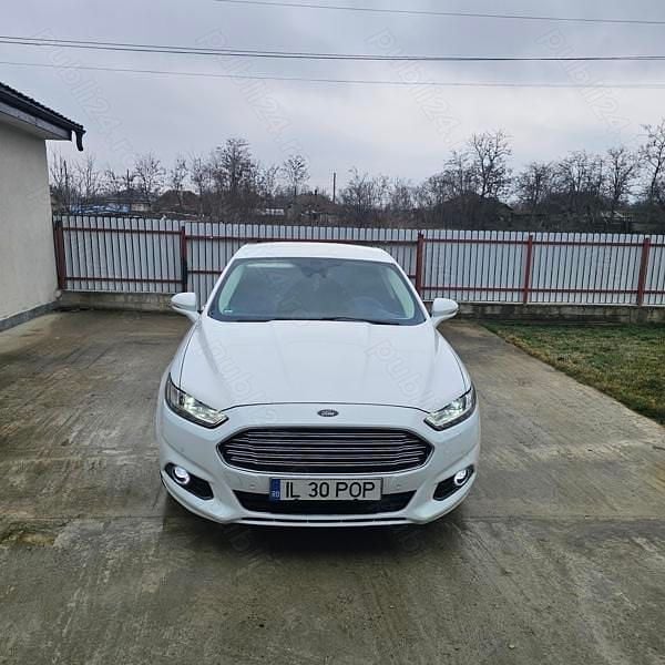 Second-hand Ford Mondeo 150 CP (110 kW) 2015 Alb Hatchback