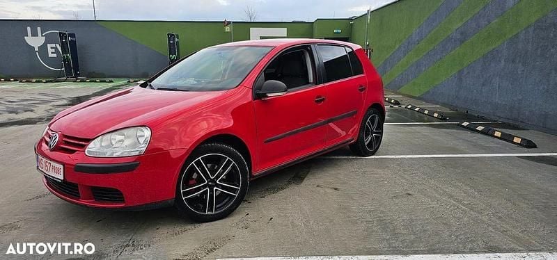 Culoarerosu Second-hand 2008 VW Golf VI Team Hatchback | 2.490 EUR (Super Preț) - Imagine 1/4