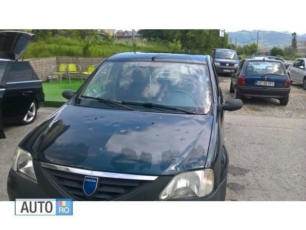 Second-hand Dacia Logan 106 CP (77 kW) 2005 Verde Berlinǎ