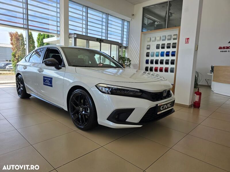 Alb Utilizat 2023 Honda Civic Hatchback | 35.300 EUR - Imagine 1/4