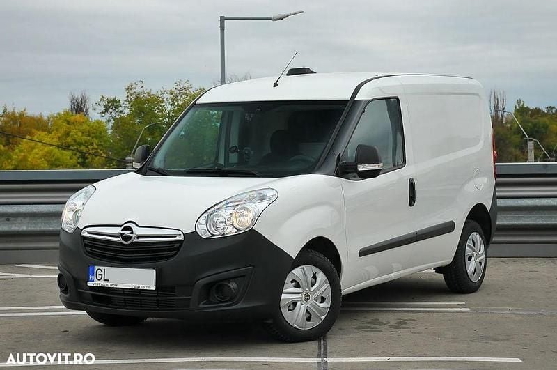 Culoarealb Utilizat 2013 Opel Combo Monovolum | 4.350 EUR (Preț OK) - Imagine 1/4