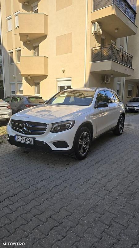 Alb Utilizat 2016 Mercedes GLC220 SUV | 22.000 EUR (Scump) - Imagine 1/4