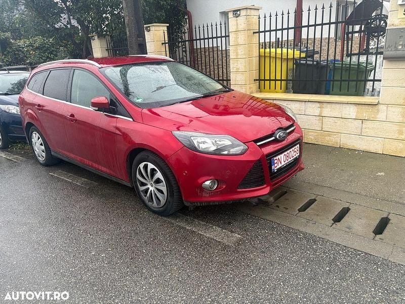 Culoarerosu Utilizat 2014 Ford Focus Titanium Break | 5.650 EUR (Preț OK) - Imagine 1/4
