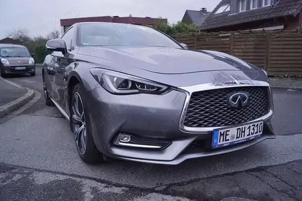 Gri Utilizat 2017 Infiniti Q60 Coupe | 29.500 EUR - Imagine 1/4