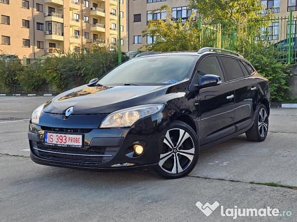 Negru Utilizat 2012 Renault Mégane GrandTour Bose Edition Break | 5.490 EUR (Preț OK) - Imagine 1/4