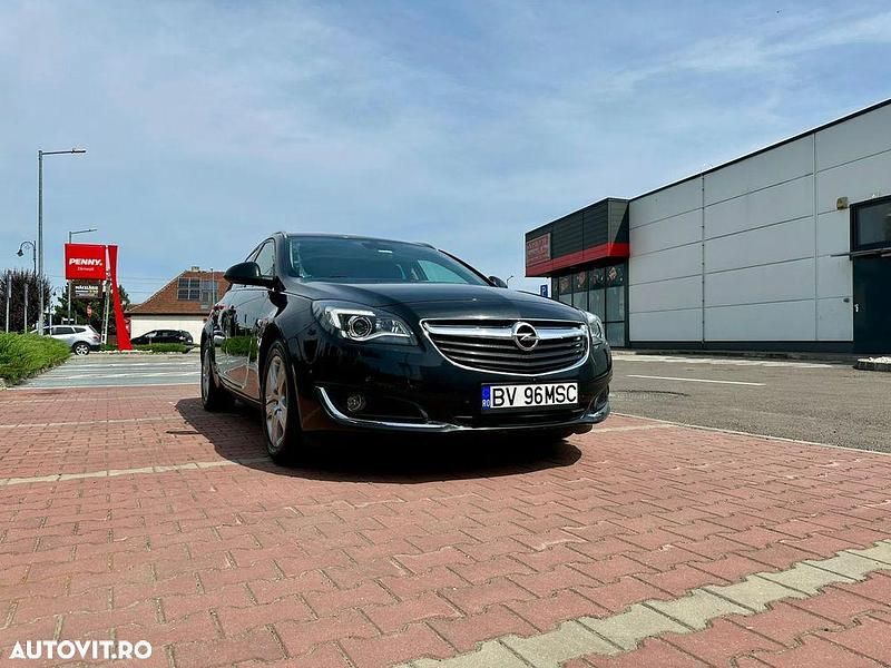 Culoarenegru Utilizat 2016 Opel Insignia drive Break | 7.990 EUR (Preț OK) - Imagine 1/4