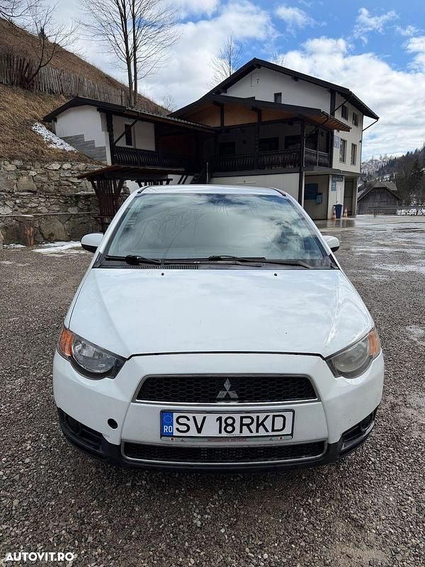 Second-hand Mitsubishi Colt Intense 95 CP (69 kW) 2011 Culoarealb Hatchback