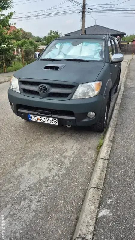 Verde Utilizat 2009 Toyota HiLux Pickup | 11.900 EUR (Puțin scump) - Imagine 1/4