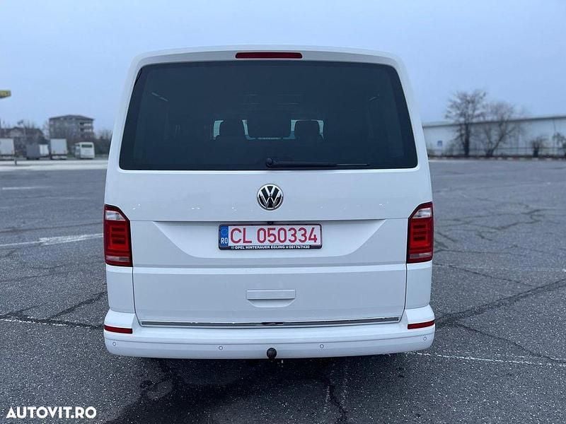 Second-hand VW Multivan 204 CP (150 kW) 2016 Culoarealb Van