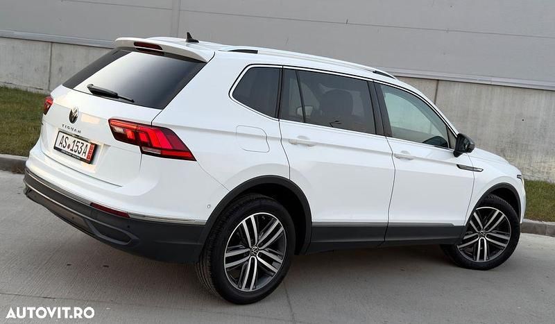 Second-hand VW Tiguan IQ Drive 150 CP (110 kW) 2023 Culoarealb SUV