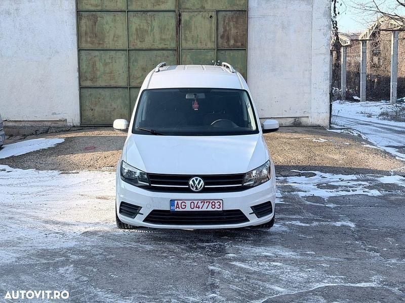 Second-hand VW Caddy Maxi Trendline 102 CP (75 kW) 2019 Culoarealb Monovolum