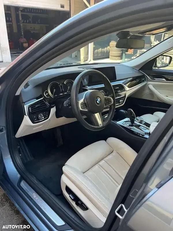 Culoaregri Utilizat 2019 BMW 530 Sport Line Break | 27.700 EUR (Preț bun) - Imagine 1/4