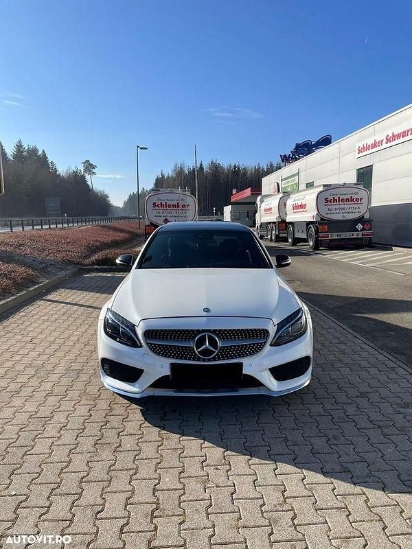 Culoarealb Utilizat 2014 Mercedes C220 Berlinǎ | 18.700 EUR (Scump) - Imagine 1/4