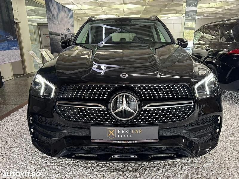 Second-hand Mercedes GLE300 AMG line 272 CP (200 kW) 2022 Culoarenegru SUV