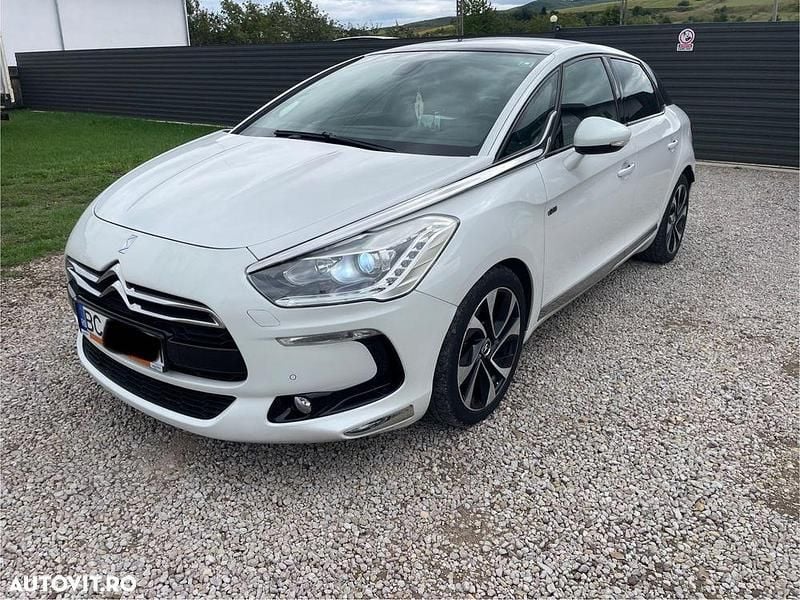 Culoarealb Utilizat 2013 Citroën DS5 Sport Chic Hatchback | 7.700 EUR (Preț OK) - Imagine 1/4
