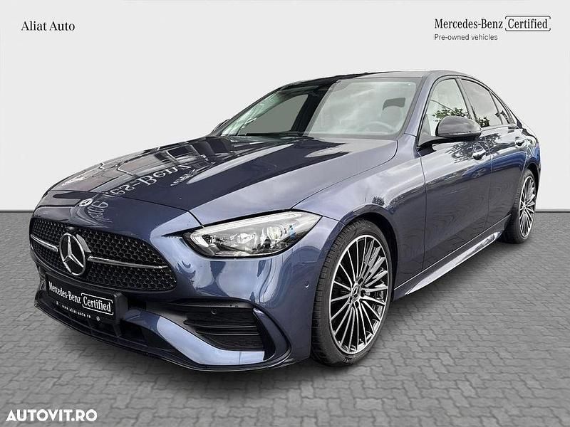 Culoarealbastru Utilizat 2024 Mercedes C300 Berlinǎ | 53.119 EUR (Preț bun) - Imagine 1/3