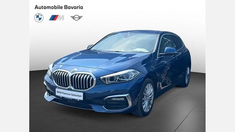 Phytonic blue metallic metalizat Utilizat 2022 BMW 118 Comfort Edition Hatchback | 21.756 EUR (Preț bun) - Imagine 1/4