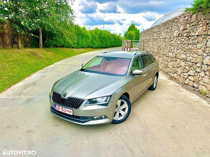 Galbeuriu Utilizat 2016 Skoda Superb Style Break | 11.990 EUR (Preț OK) - Imagine 1/4