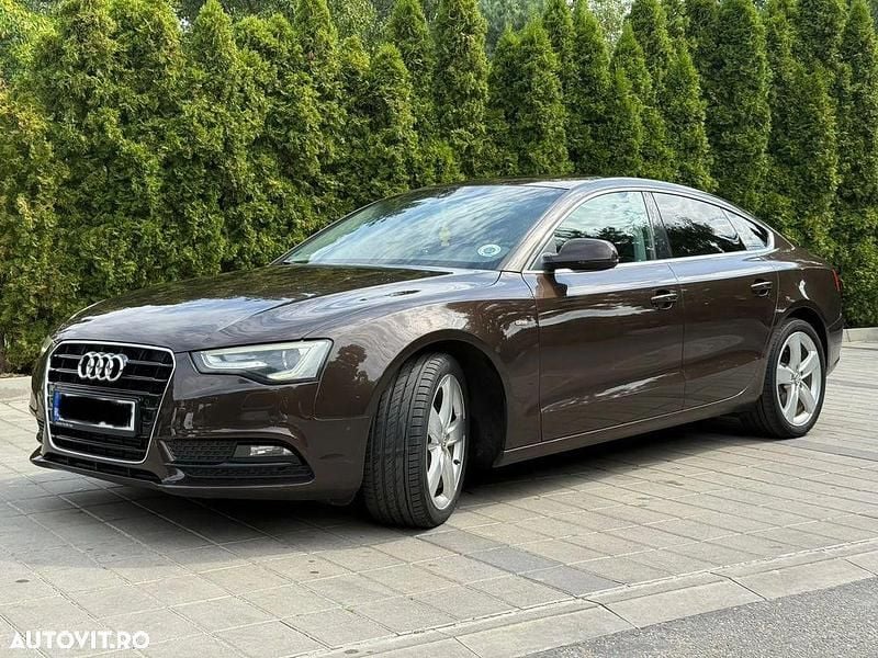 Second-hand Audi A5 Sport 177 CP (130 kW) 2013 Culoaremaro Coupe