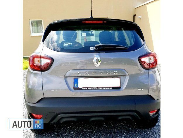 Gri Utilizat 2018 Renault Captur SUV | 14.500 EUR (Scump) - Imagine 1/4