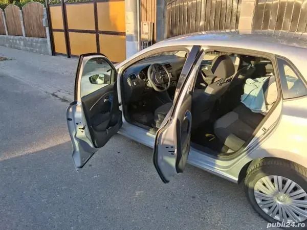 Second-hand VW Polo 90 CP (66 kW) 2016 Gri Hatchback