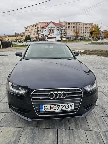 Second-hand Audi A4 211 CP (155 kW) 2013 Albastru Berlinǎ