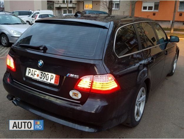 Second-hand BMW 520 Sport Line 177 CP (130 kW) 2009 Negru Hatchback