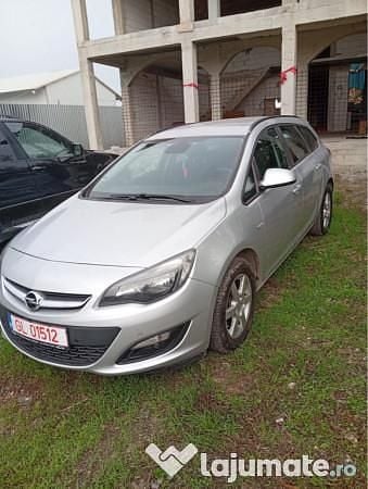 Utilizat 2014 Opel Astra Break | 2.000 EUR - Imagine 1/4
