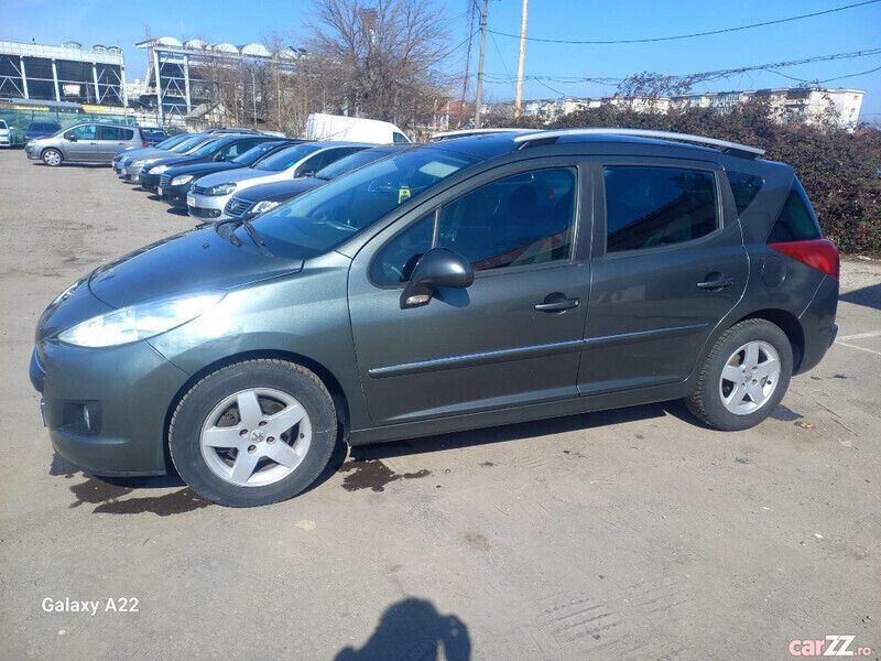 Verde Utilizat 2010 Peugeot 207 Break | 1.800 EUR (Preț OK) - Imagine 1/4