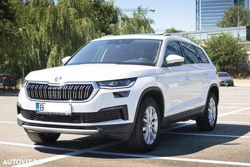 Culoarealb Utilizat 2023 Skoda Kodiaq Style SUV | 39.856 EUR (Puțin scump) - Imagine 1/4