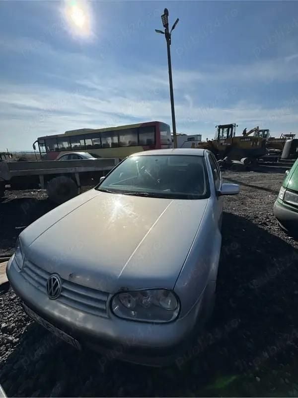 Second-hand VW Golf 101 CP (74 kW) 2000 Coupe
