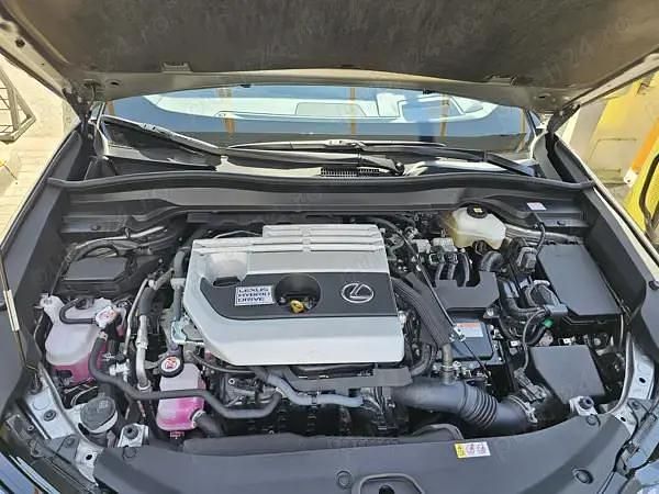 Second-hand Lexus UX 181 CP (133 kW) 2021 Culoareargint SUV