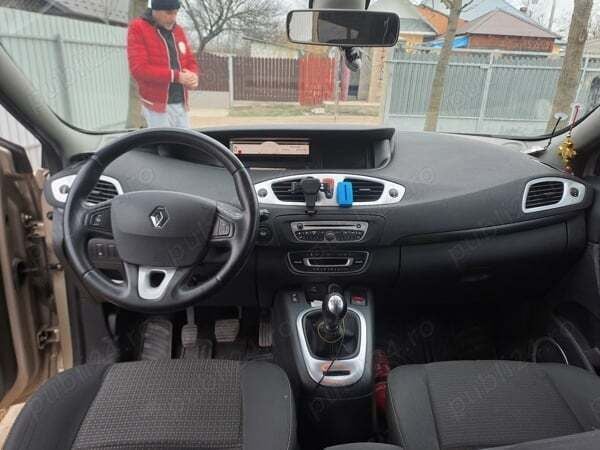 Utilizat 2010 Renault Scénic III Monovolum | 3.700 EUR (Preț OK) - Imagine 1/4