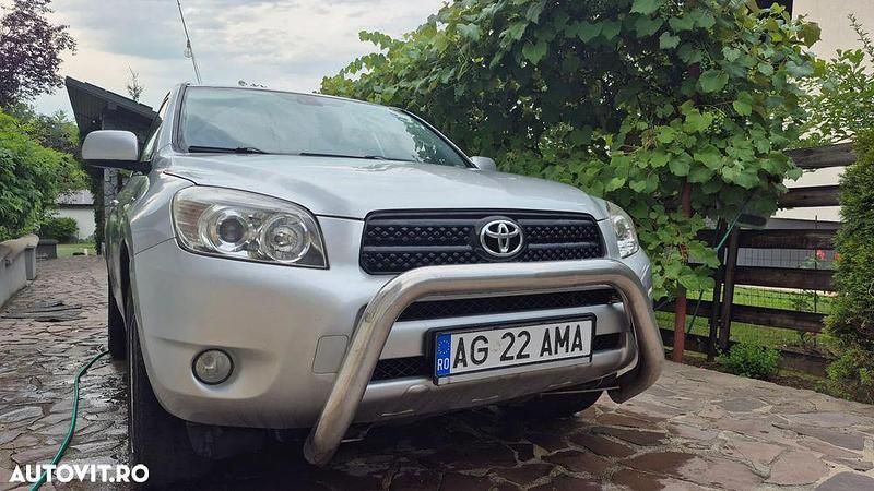 Gri Utilizat 2007 Toyota RAV4 Luxury SUV | 4.400 EUR (Puțin scump) - Imagine 1/4