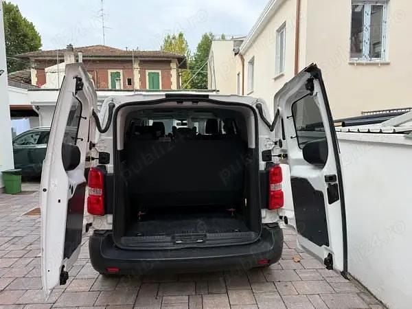 Second-hand Opel Vivaro 130 CP (95 kW) 2019 Monovolum