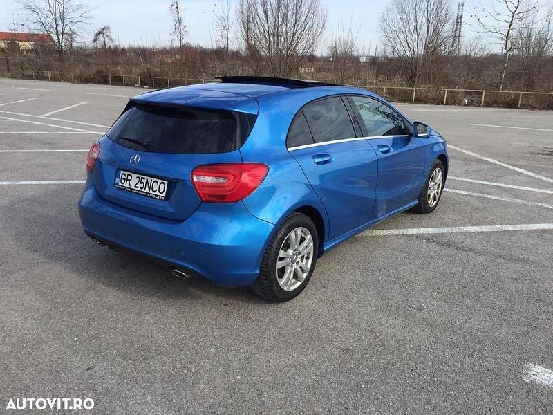 Second-hand Mercedes A200 Urban 136 CP (100 kW) 2013 Culoarealbastru Hatchback